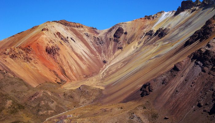 TAHUA – RANDONNÉE DU VOLCAN TUNUPA - TAHUA 