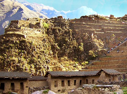 VALLÉE SACRÉE – PISAC – OLLANTAYTAMBO – AGUAS CALIENTES    