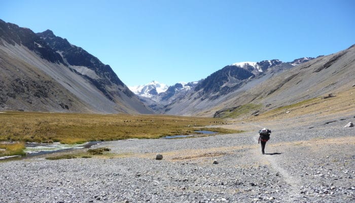 VALLÉE JAYLLAWAYA (4480 m alt.) - RIO PURA PURANI (4750 m alt.) - RIO CHACHA KUMANI - CAMP DE BASE CHACHACOMANI (4.470 m alt.)