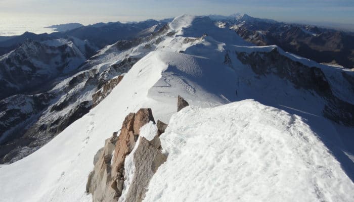 ASCENSION DU CHEAROCO (6.127 m alt) - CAMP DE BASE  (4.750 m alt)