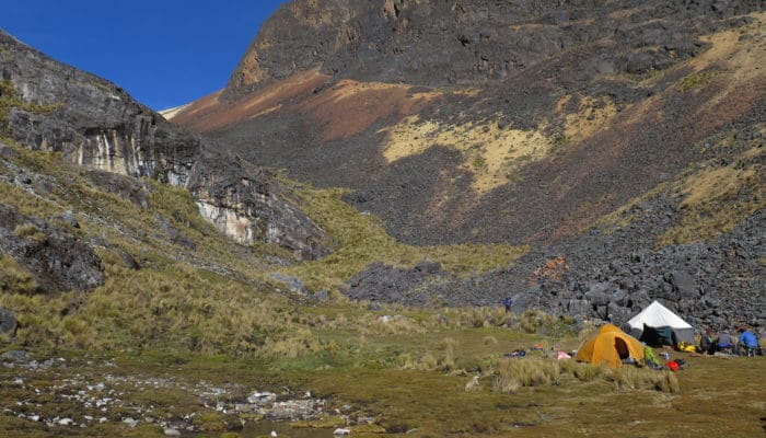 LAGUNA GLACIAR – CAMP DE BASE DE L’ILLAMPU 