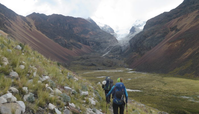 CAMP DE BASE  (5025 m alt.)- CHIAR HUYO - LA PAZ ( 3600m alt.)