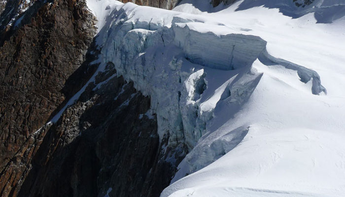 ASCENSION PIC NORD ILLAMPU – CAMP HAUT PICO DEL NORTE ILLAMPU