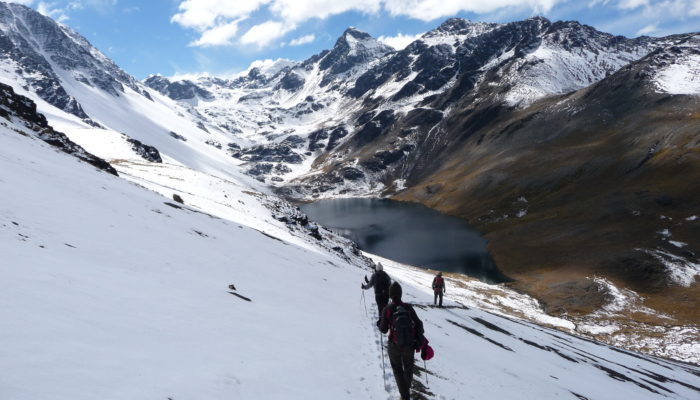 LAGUNA JURIKHOTA (4700 m alt.) - LAGUNA AJWANI (4615 m alt.)