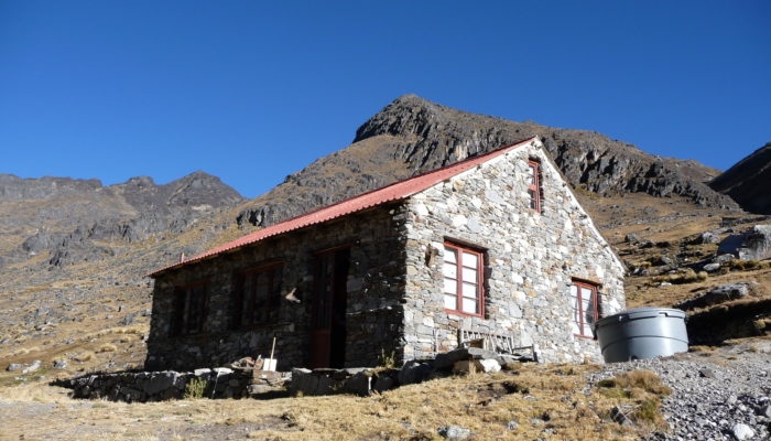 LA PAZ – LAGUNA KHOTIA – REFUGE SANTOS (4.400 m alt.)