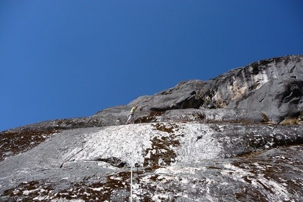 REFUGE SANTOS  / ROCK CLIMBING